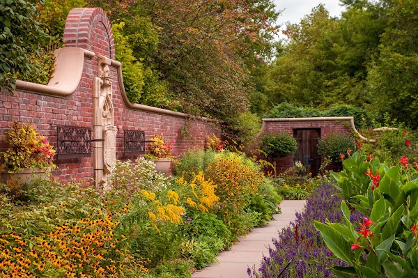 Lauritzen Gardens