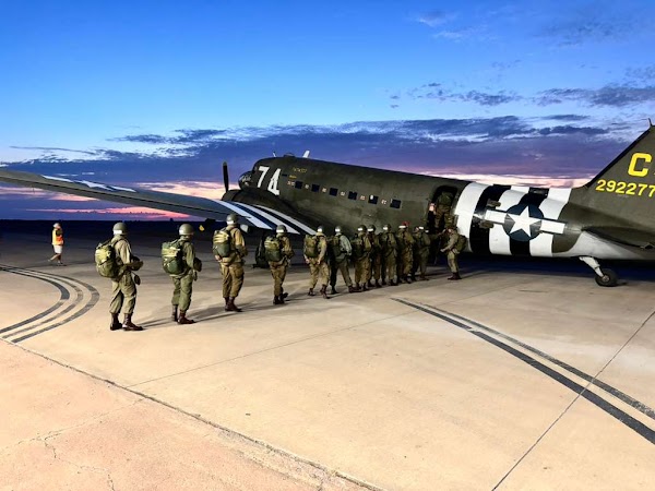 WWII Airborne Demonstration Team