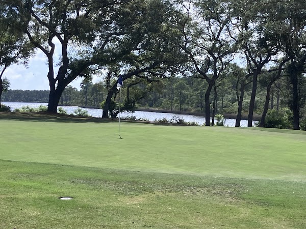 Shark’s Tooth Golf Club